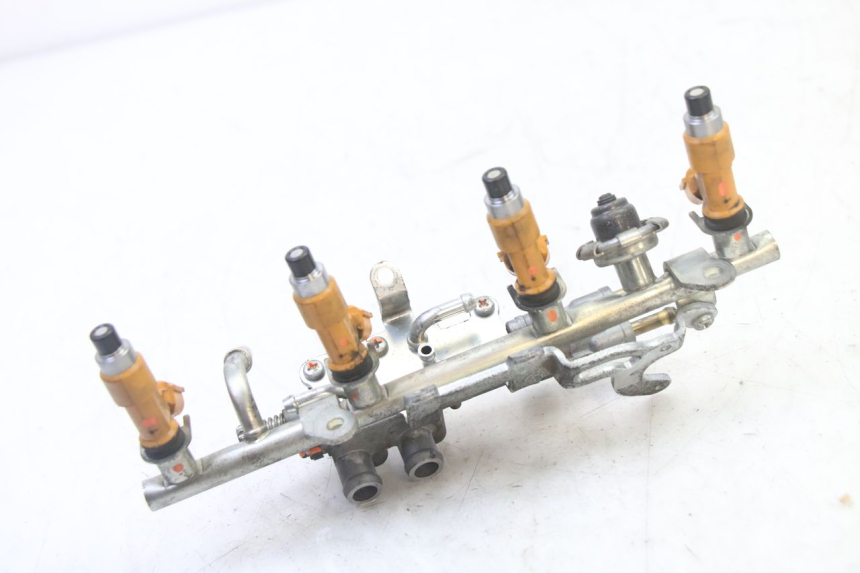 photo de WTRYSKIWACZ YAMAHA XJ6 ABS 600 (2008 - 2016) - Punkty mocowania