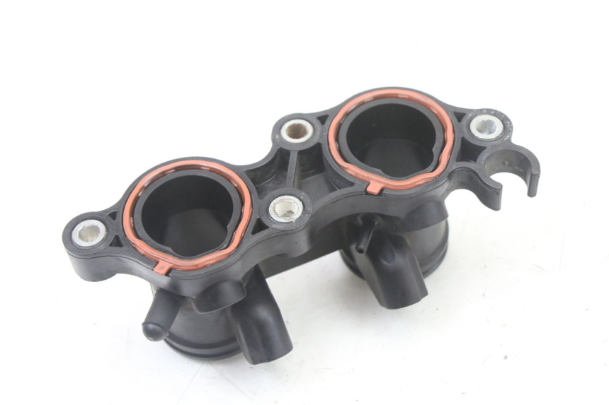 photo de WTRYSKIWACZ YAMAHA YP T-MAX TMAX 530 (2017 - 2020) - Stan powierzchni