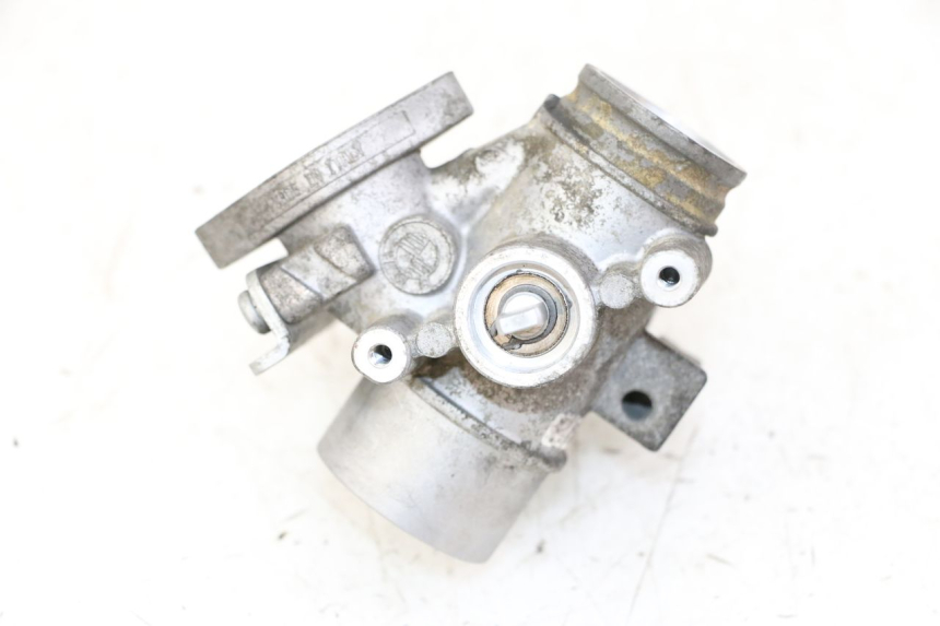 photo de WTRYSK BMW C1 125 (2000 - 2003) - Zbliżenie techniczne