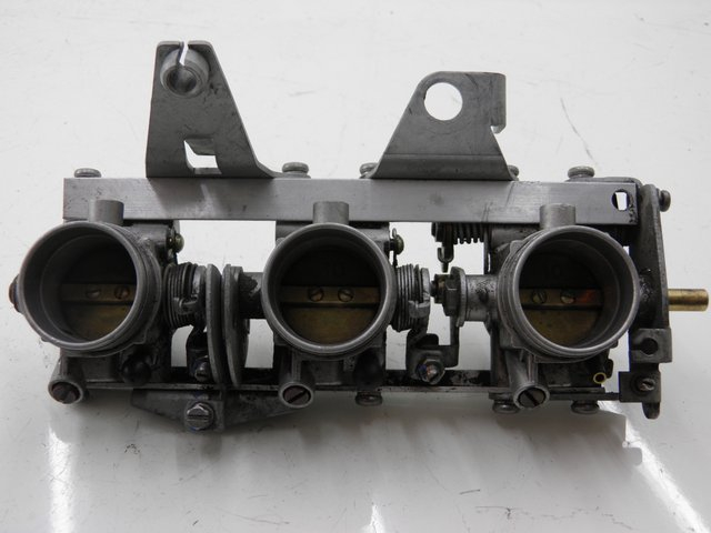 photo de WTRYSK BMW K 75 RT ABS 750 (1989 - 1997) - Inny kąt widzenia