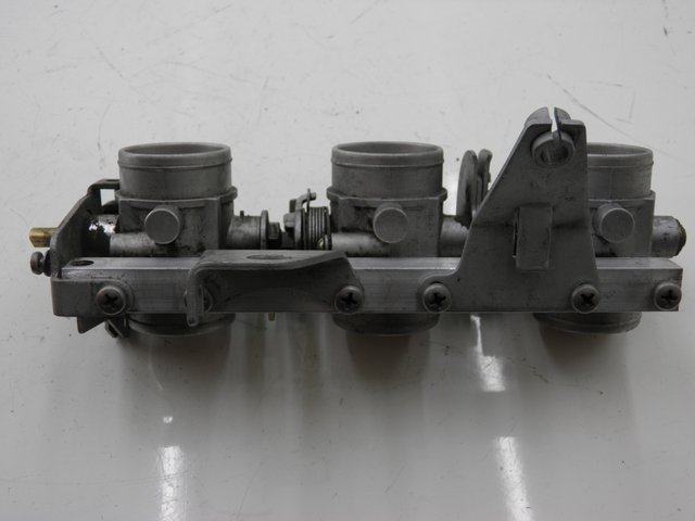 photo de WTRYSK BMW K 75 RT ABS 750 (1989 - 1997) - Punkty mocowania