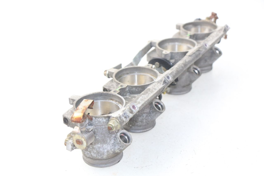 photo de WTRYSK MV AGUSTA BRUTALE R WALLY 910 (2008 - 2008) - Szczegół części