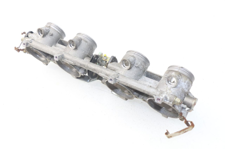 photo de WTRYSK MV AGUSTA BRUTALE R WALLY 910 (2008 - 2008) - Punkty mocowania