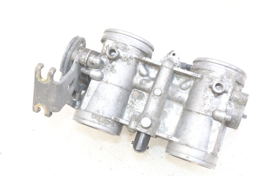 photo de WTRYSK SUZUKI BURGMAN 650 (2002 - 2004) - Zbliżenie techniczne