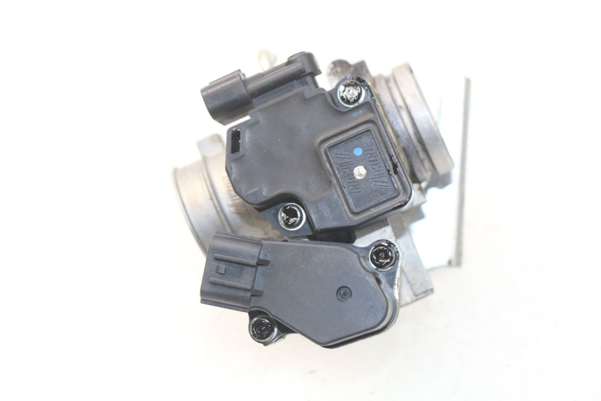 photo de WTRYSK YAMAHA BW'S BWS 125 (2010 - 2013) - Inny kąt widzenia