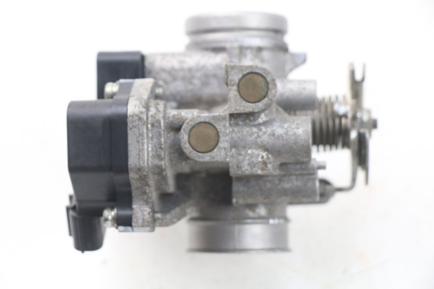 photo de WTRYSK YAMAHA BW'S BWS 125 (2010 - 2013) - Inny kąt widzenia