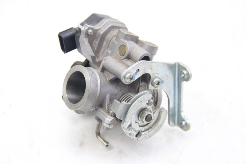 photo de WTRYSK YAMAHA BW'S BWS 125 (2010 - 2013) - Widok główny