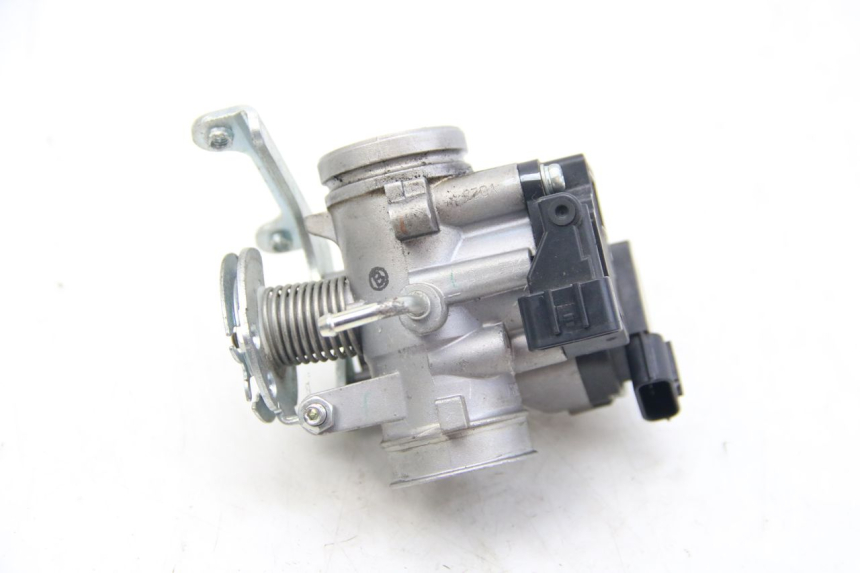 photo de WTRYSK YAMAHA BW'S BWS 125 (2010 - 2013) - Zoom stanu zużycia