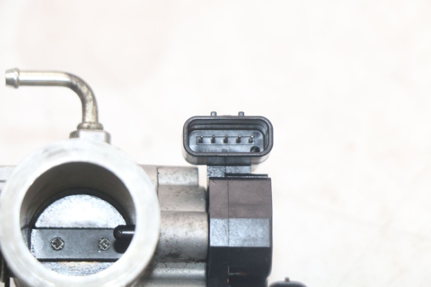 photo de WTRYSK YAMAHA BW'S BWS 125 (2010 - 2013) - Zoom stanu zużycia