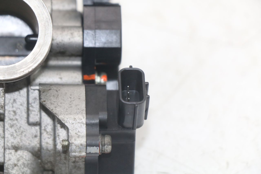 photo de WTRYSK YAMAHA BW'S BWS 125 (2010 - 2013) - Inny kąt widzenia