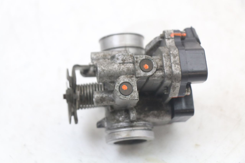 photo de WTRYSK YAMAHA BW'S BWS 125 (2010 - 2013) - Zbliżenie techniczne