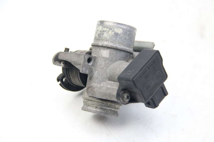 photo de WTRYSK BMW C1 125 (2000 - 2003) - Punkty mocowania