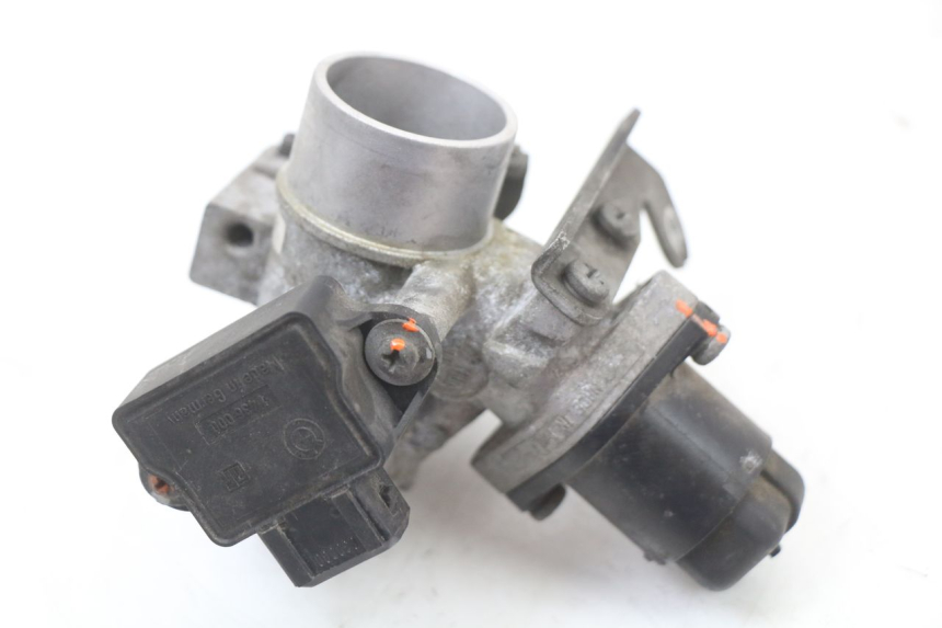 photo de WTRYSK BMW C1 125 (2000 - 2003) - Punkty mocowania