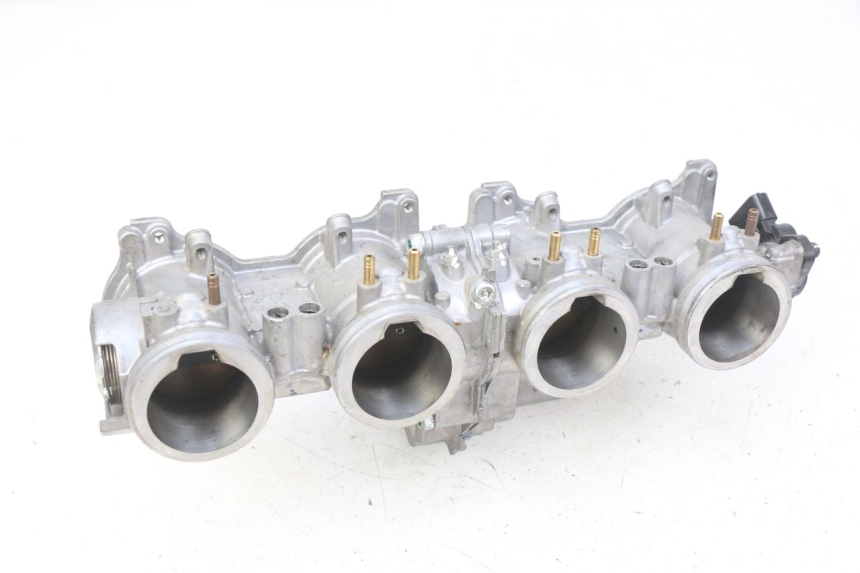 photo de WTRYSK HONDA CB R 1000 (2018 - 2023) - Szczegół części