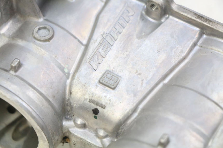 photo de WTRYSK HONDA CB R 1000 (2018 - 2023) - Widok z bliska