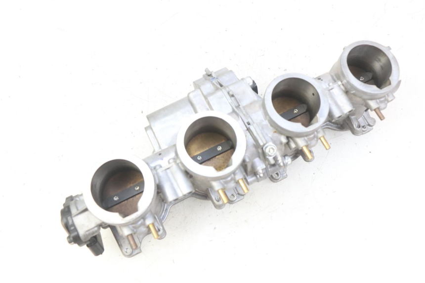 photo de WTRYSK HONDA CB R 1000 (2018 - 2023) - Zbliżenie techniczne