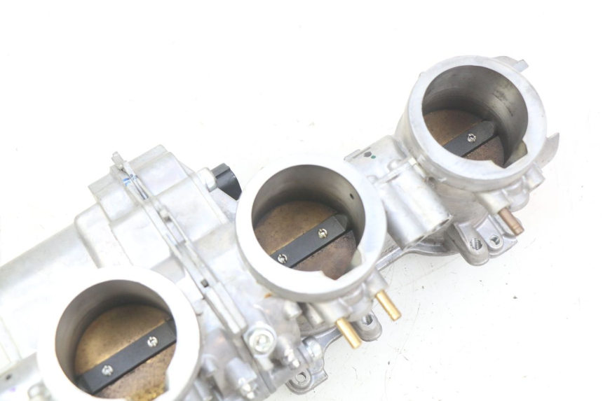 photo de WTRYSK HONDA CB R 1000 (2018 - 2023) - Widok ogólny