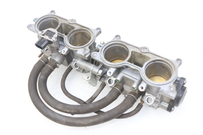 photo de WTRYSK HONDA CBRF CBR-F PC41 600 (2011 - 2013) - Część sprawdzona