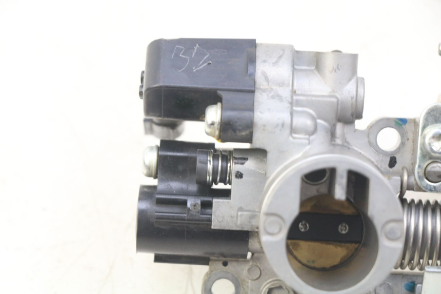 photo de WTRYSK HONDA CRF CR-F 125 (2022 - 2023) - Szczegół części