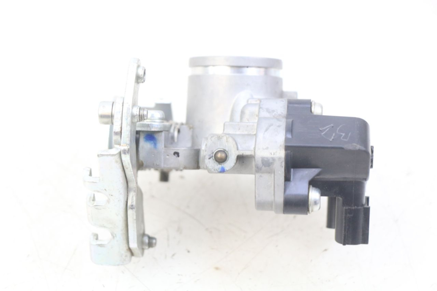 photo de WTRYSK HONDA CRF CR-F 125 (2022 - 2023) - Inny kąt widzenia