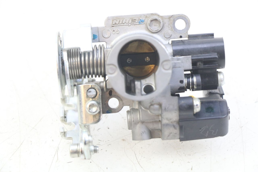 photo de WTRYSK HONDA CRF CR-F 125 (2022 - 2023) - Zbliżenie techniczne