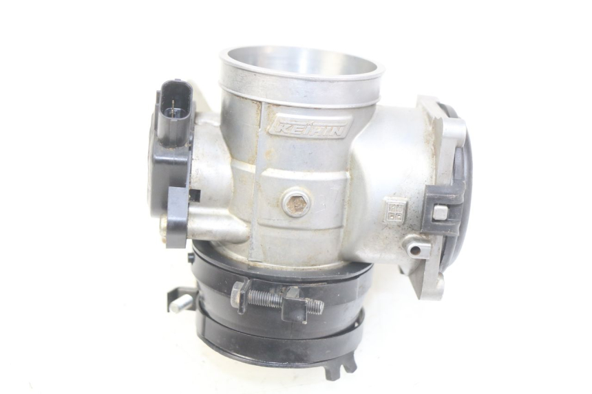 photo de WTRYSK HONDA CRF CR-F 450 (2009 - 2012) - Zbliżenie techniczne