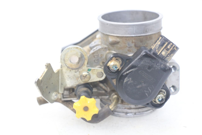 photo de WTRYSK HONDA CRF 250 (2016 - 2017) - Inny kąt widzenia