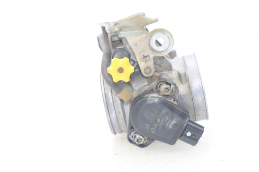 photo de WTRYSK HONDA CRF 250 (2010 - 2013) - Zbliżenie techniczne