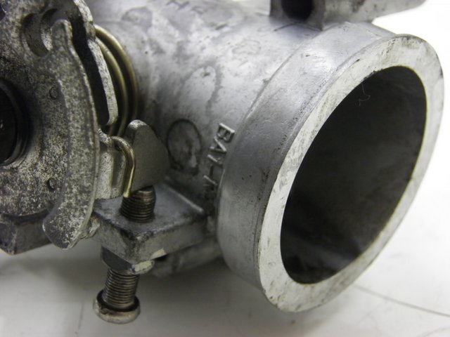 photo de WTRYSK DAELIM VJ ROADWIN 125 (2008 - 2010) - Zbliżenie techniczne
