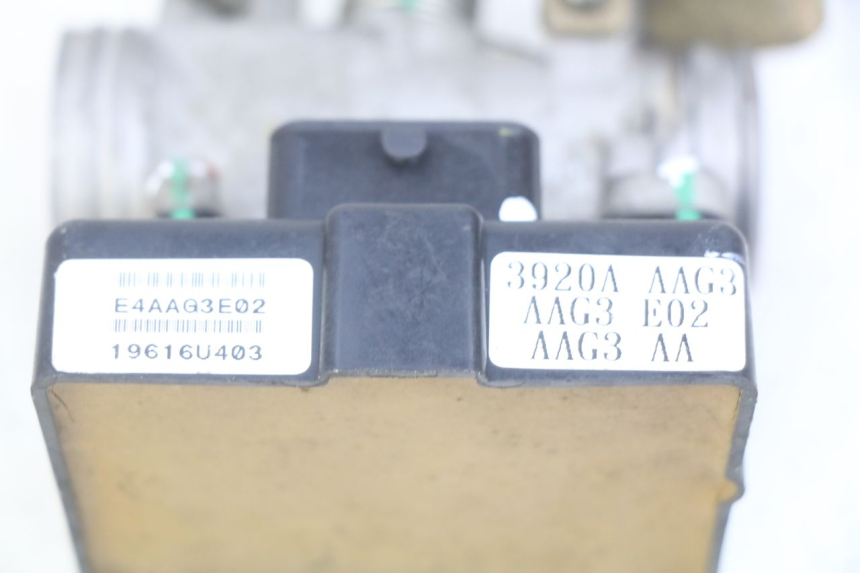 photo de WTRYSK KYMCO DOWNTOWN ABS 125 (2015 - 2017) - Inny kąt widzenia