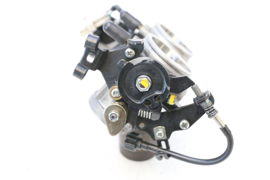 photo de WTRYSK KAWASAKI ER-6 ER6 F ABS 650 (2012 - 2016) - Inny kąt widzenia