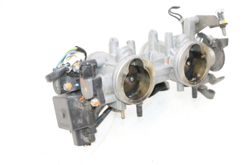 photo de WTRYSK KAWASAKI ER-6 ER6 N 650 (2005 - 2009) - Zoom stanu zużycia