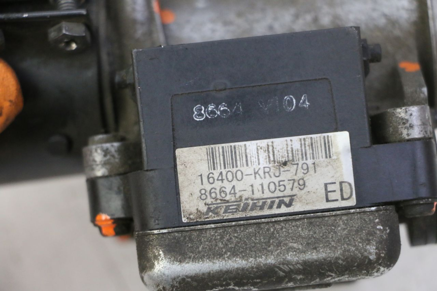 photo de WTRYSK HONDA FES S-WING SWING ABS 125 (2007 - 2015) - Punkty mocowania