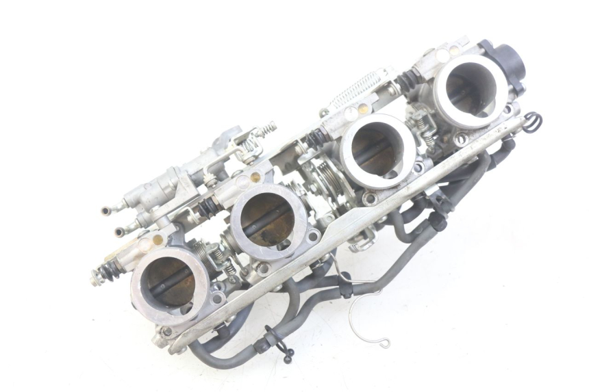 photo de WTRYSK YAMAHA FJR ABS 1300 (2006 - 2012) - Inny kąt widzenia