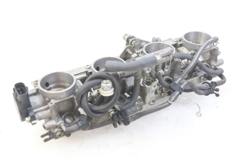 photo de WTRYSK YAMAHA FJR ABS 1300 (2006 - 2012) - Stan powierzchni