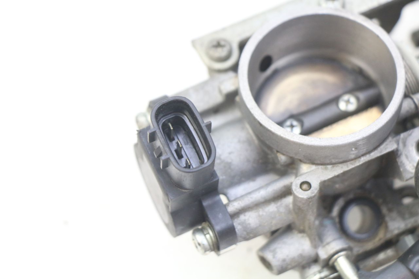 photo de WTRYSK YAMAHA FJR ABS 1300 (2006 - 2012) - Część sprawdzona