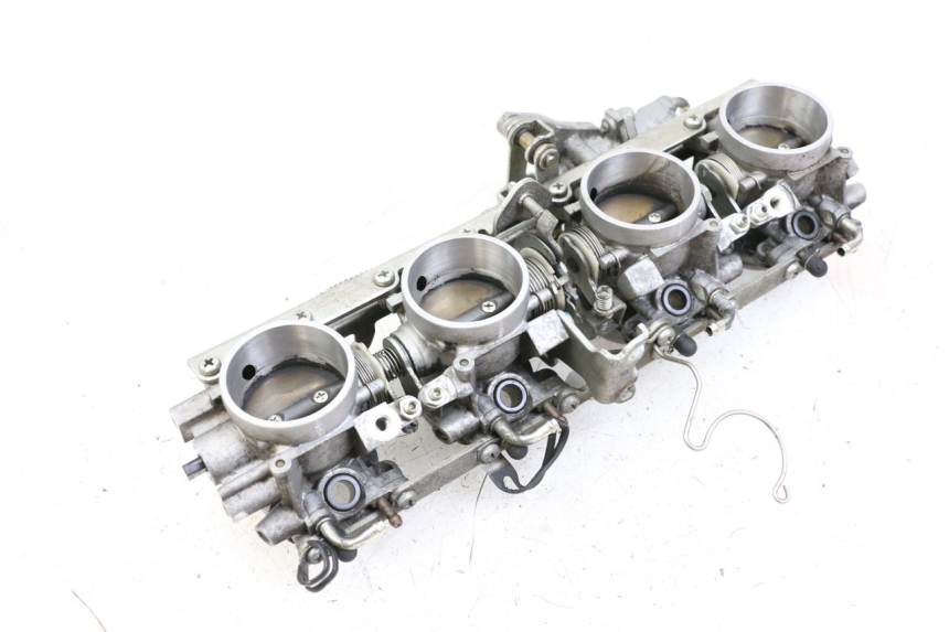 photo de WTRYSK YAMAHA FJR ABS 1300 (2006 - 2012) - Zbliżenie komponentów