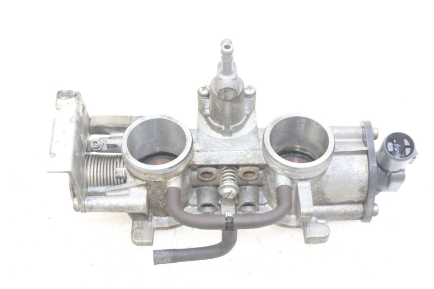 photo de WTRYSK HONDA FJS SILVERWING SILVER WING 400 (2009 - 2016) - Szczegół części