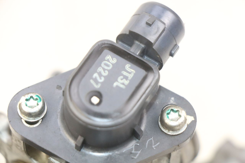 photo de WTRYSK HONDA FJS SILVERWING SILVER WING 400 (2009 - 2016) - Zoom stanu zużycia