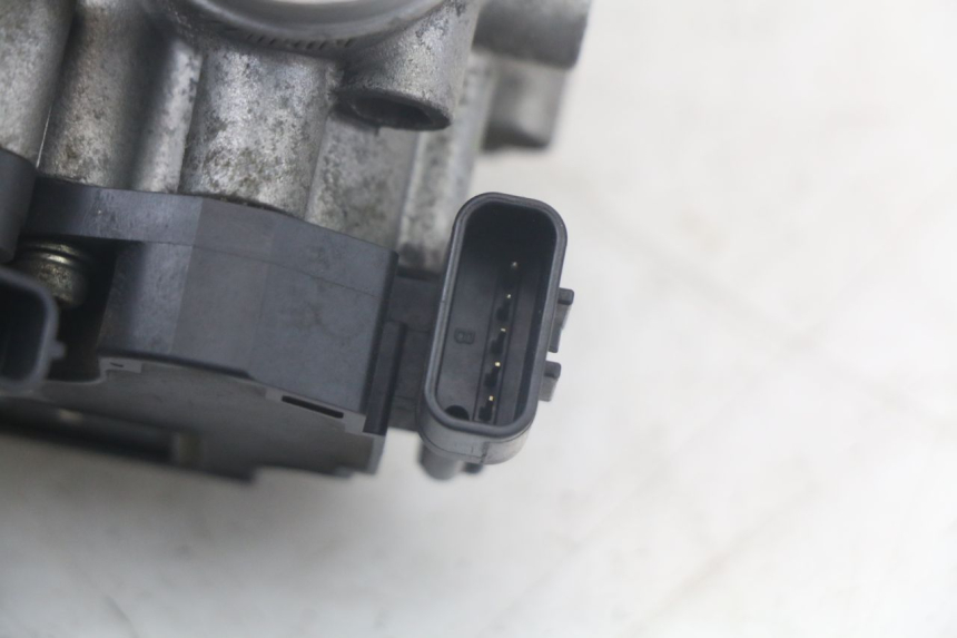 photo de WTRYSK MBK FLAME X 125 (2004 - 2007) - Stan powierzchni