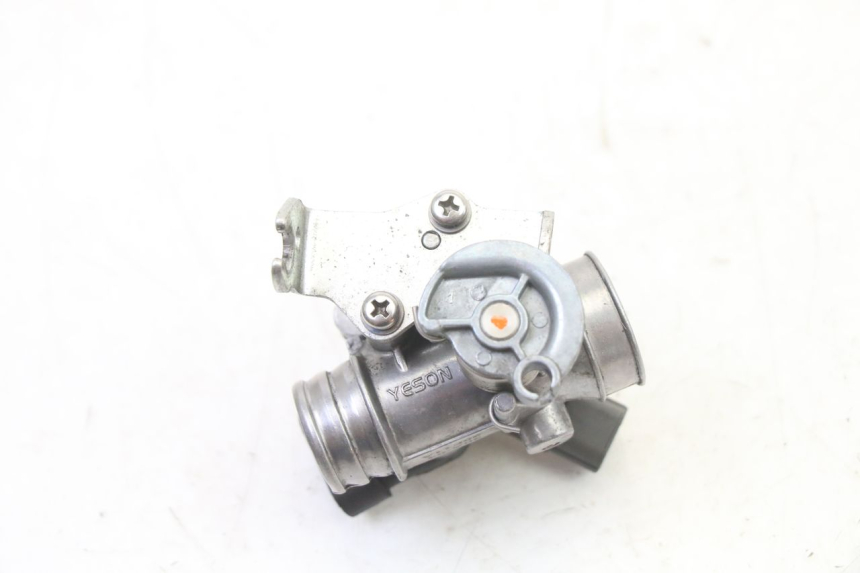 photo de WTRYSK VENESI FLY RETRO 4T 50 (2020 - 2025) - Zbliżenie techniczne