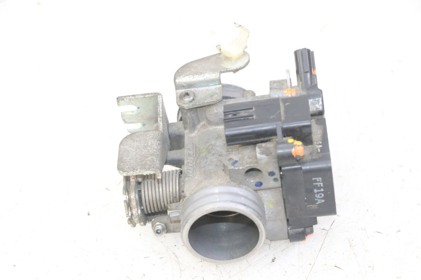 photo de WTRYSK HONDA FORZA ABS 300 (2013 - 2017) - Szczegół części