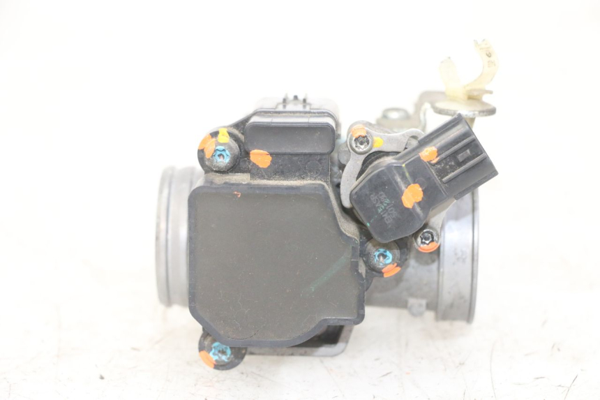 photo de WTRYSK HONDA FORZA ABS 300 (2013 - 2017) - Punkty mocowania