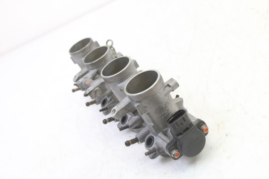 photo de WTRYSK YAMAHA FZ6 FAZER S2 600 (2007 - 2011) - Widok produktu