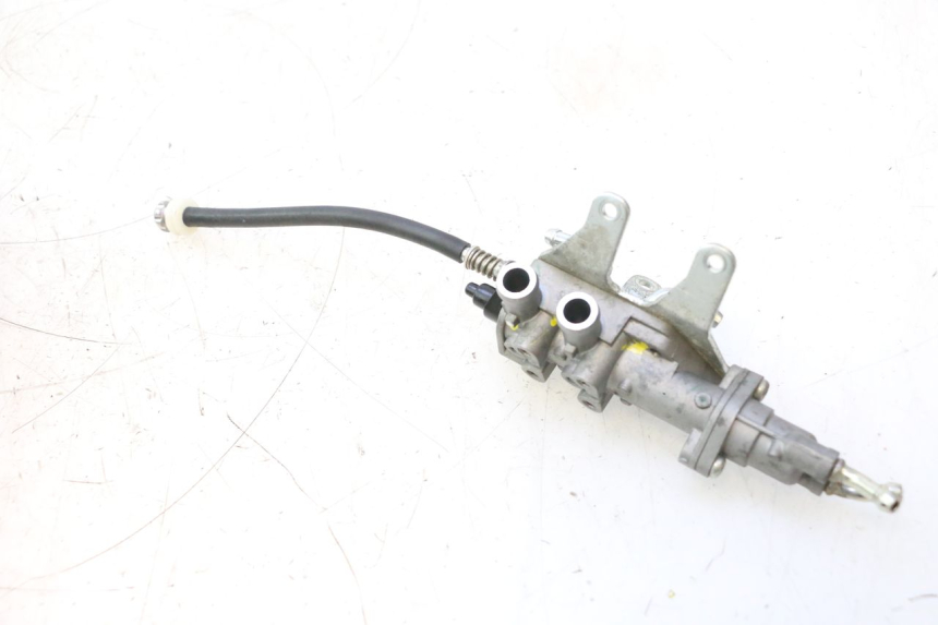 photo de WTRYSK YAMAHA FZ8 800 (2010 - 2016) - Alternatywny kąt