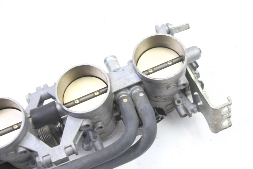 photo de WTRYSK SUZUKI GSR 750 (2011 - 2017) - Część sprawdzona