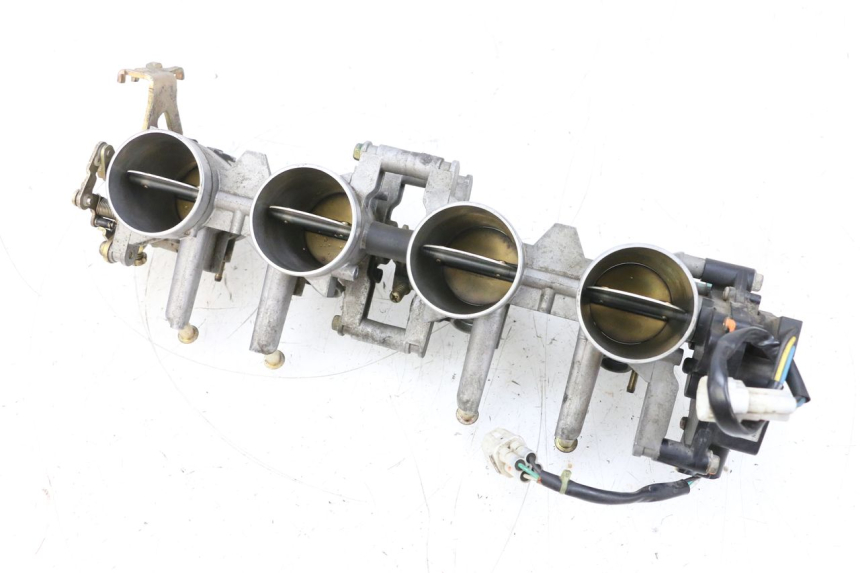 photo de WTRYSK SUZUKI GSXR GSX-R 1000 (2003 - 2004) - Szczegół części