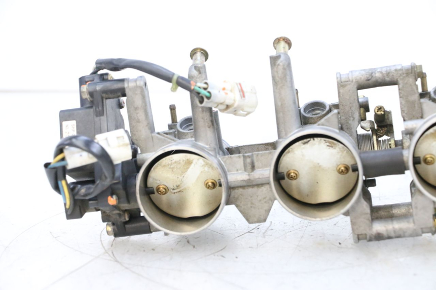 photo de WTRYSK SUZUKI GSXR GSX-R 1000 (2003 - 2004) - Kontrola wizualna