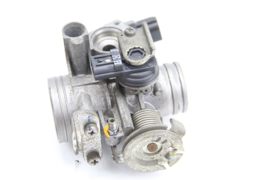 photo de WTRYSK SYM GTS EFI ABS 125 (2012 - 2016) - Zoom stanu zużycia