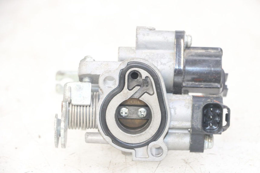 photo de WTRYSK PEUGEOT KISBEE 4T 50 (2018 - 2022) - Inny kąt widzenia